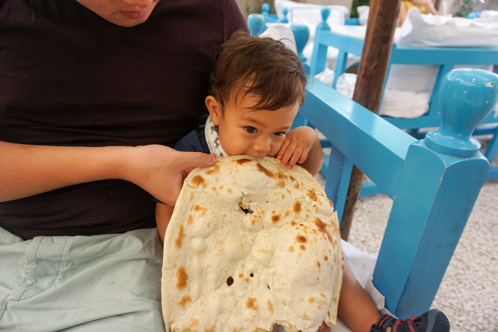 Baby travel gear for feeding and eating